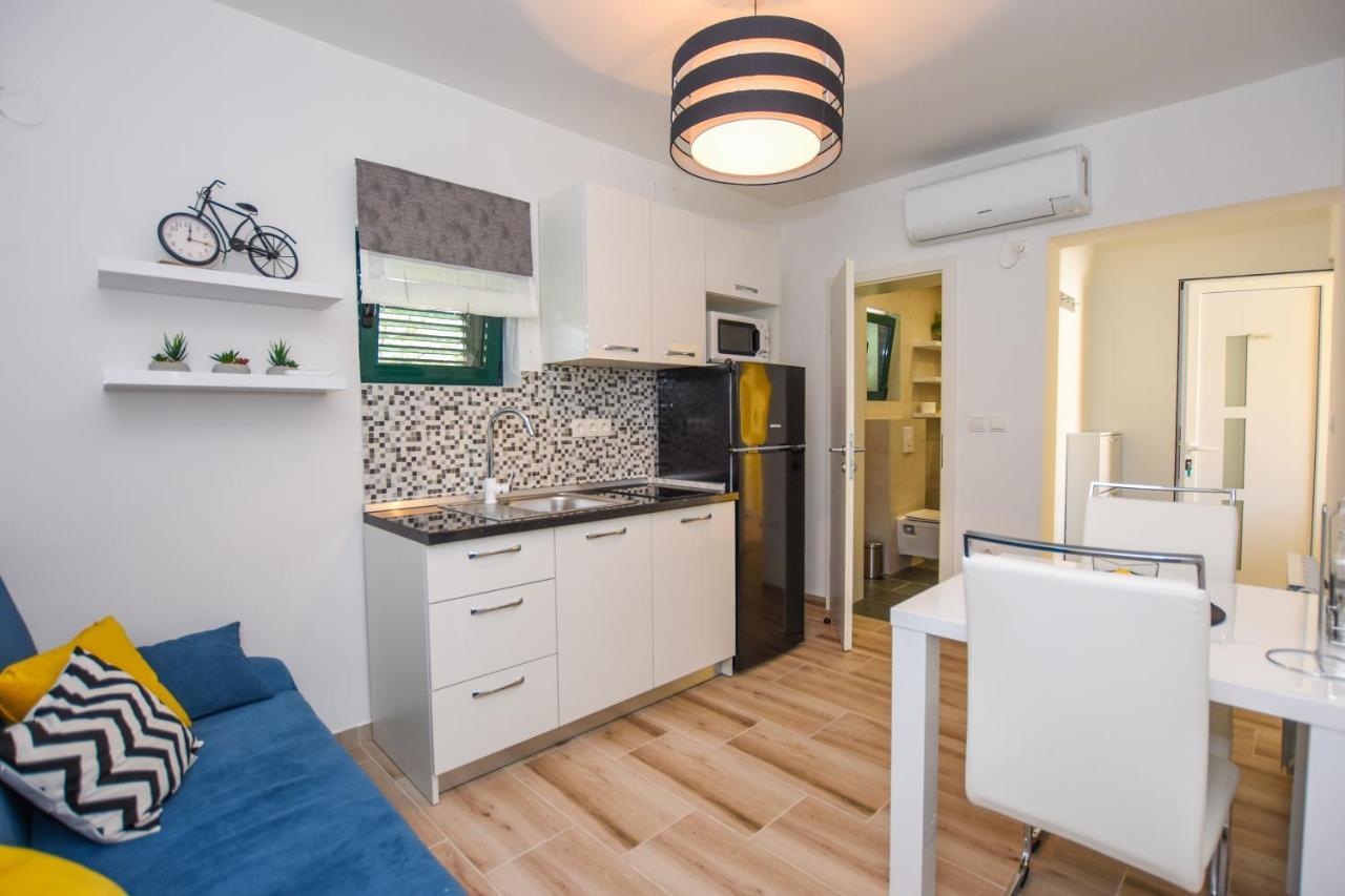 Apartmani Plazibat Мандре Экстерьер фото