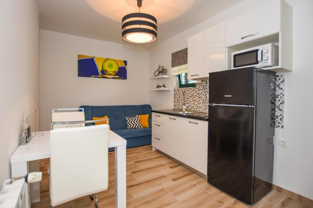 Apartmani Plazibat Мандре Экстерьер фото