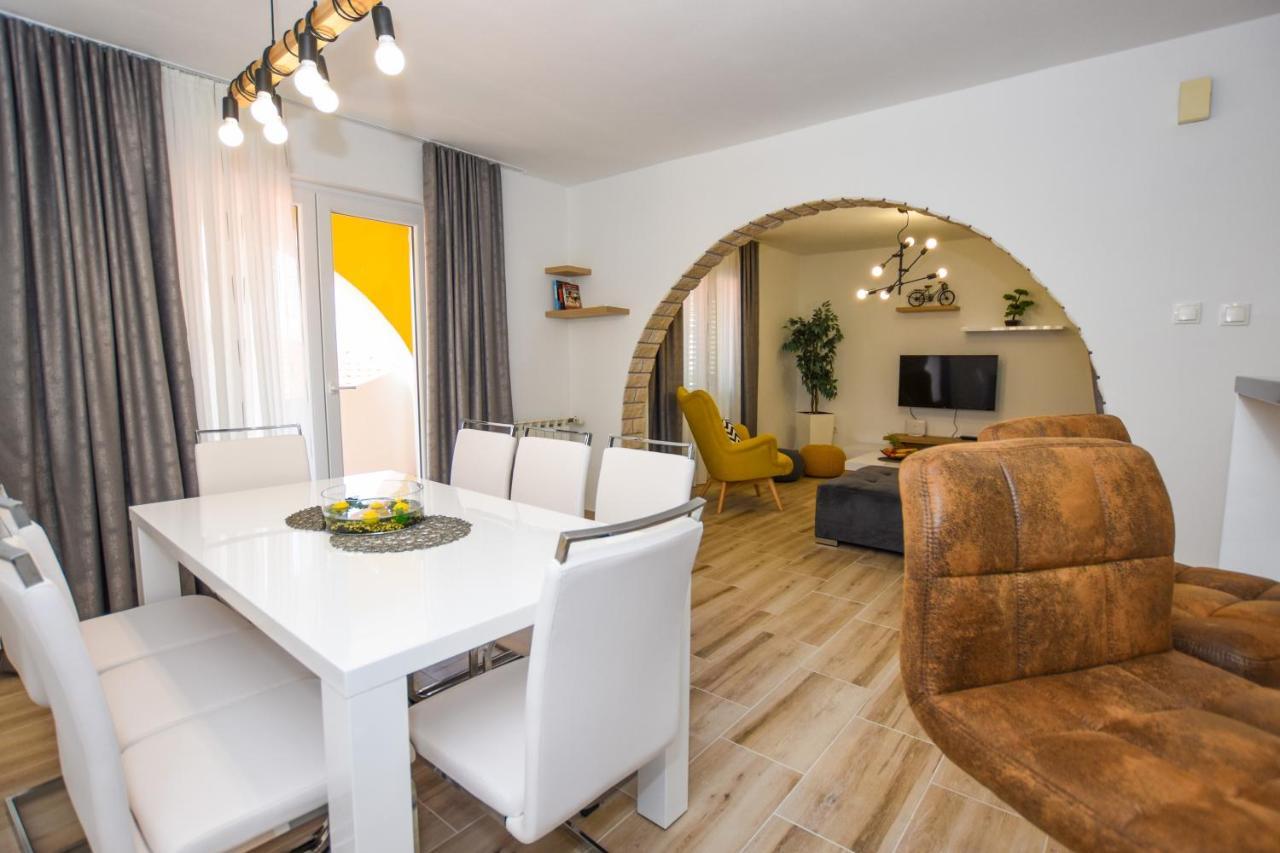 Apartmani Plazibat Мандре Экстерьер фото